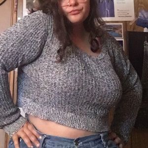 Cable cropped sweater